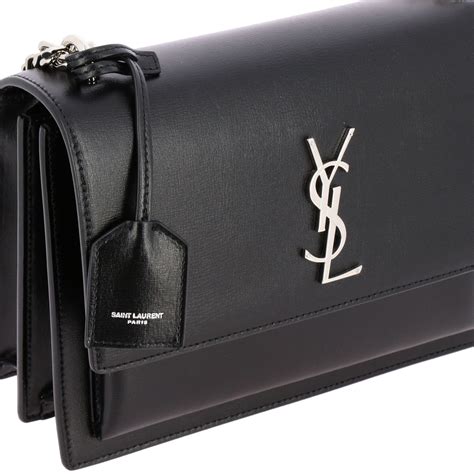 Yves saint laurent borsa .